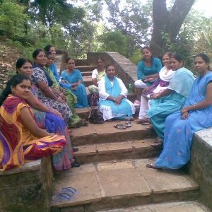 Discussion group with Dhni. Bodhiratna