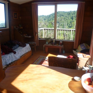 Tara solitary cabin: living space