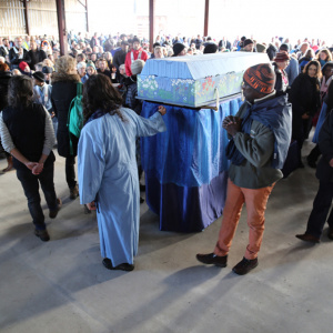 Before the funeral ceremony began attendees took the opportunity to circumambulate Sangharakshita's coffin