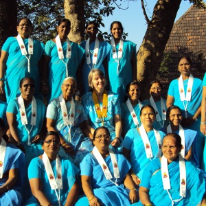 Public Preceptors Jnanasuri and Karunamaya (middle row, centre) with Yashodipa, Yashoshri, Danadipa, Sashiprabha, Sashirashmi, Sashimani, Gunarashi, Gunakirti, Gunamati, Amitadana, Aryadana, Achalajoti, Danachitta, Punjachitta, Shraddhachitta and Prasannadipa.